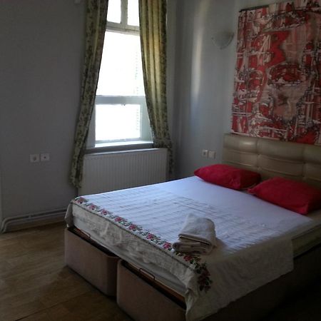 Laguna Otel Pansiyon Измир Екстериор снимка