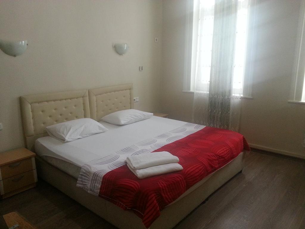 Laguna Otel Pansiyon Измир Екстериор снимка